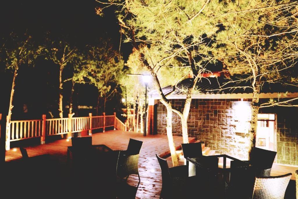Grand Bay Hotel Beijing Xiaotangzhuang Екстер'єр фото