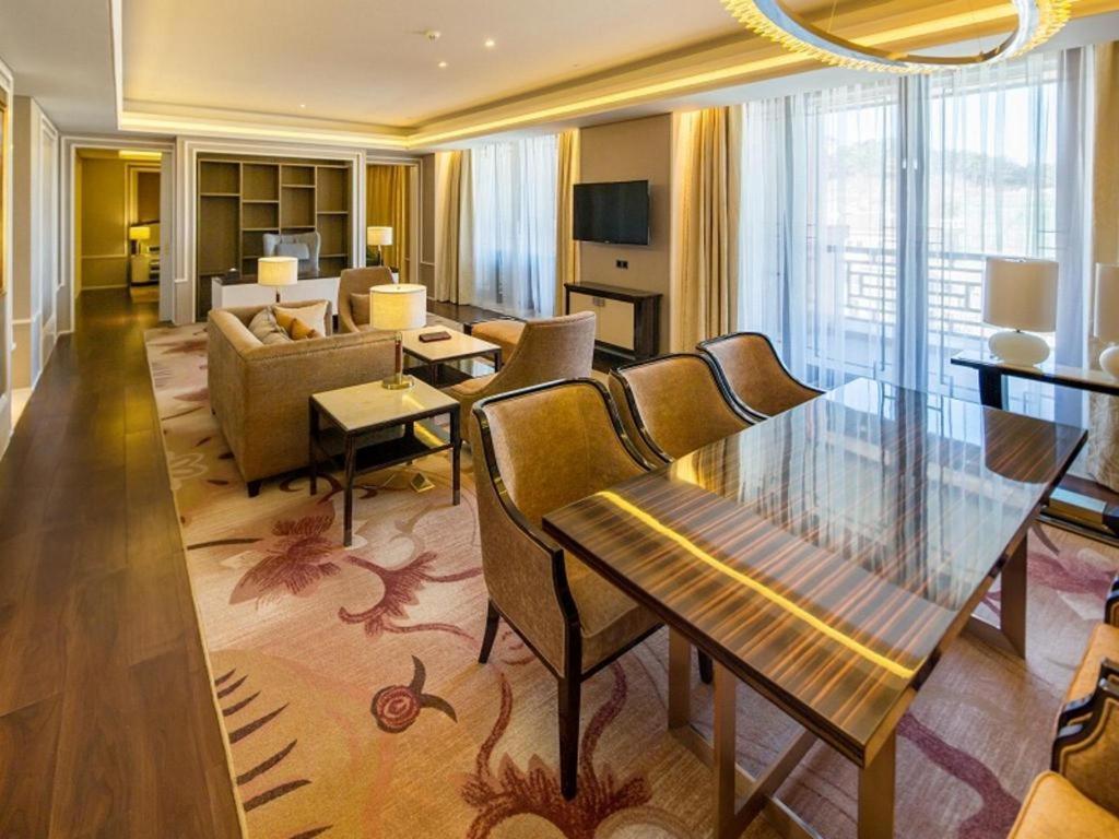 Grand Bay Hotel Beijing Xiaotangzhuang Екстер'єр фото