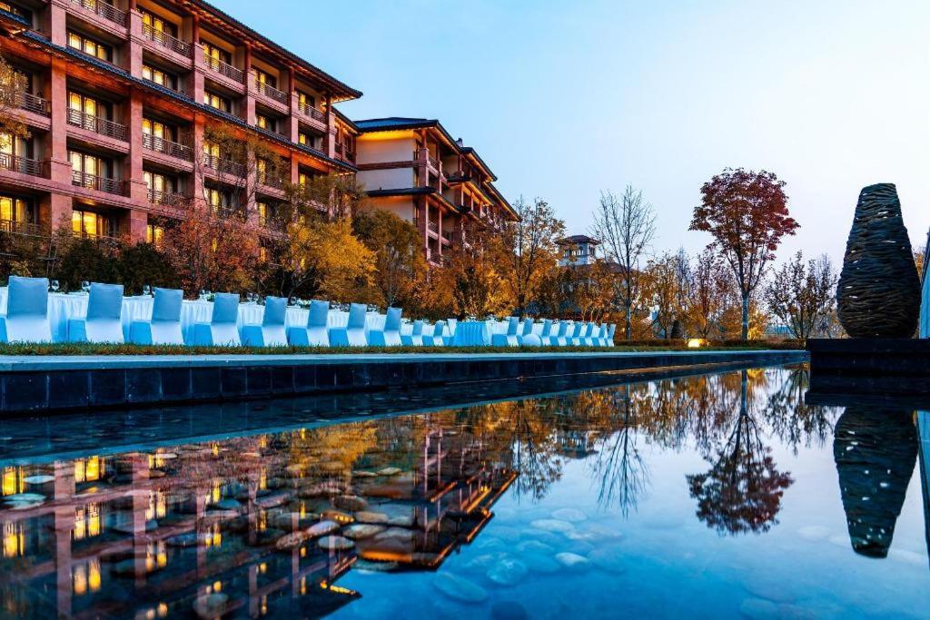 Grand Bay Hotel Beijing Xiaotangzhuang Екстер'єр фото