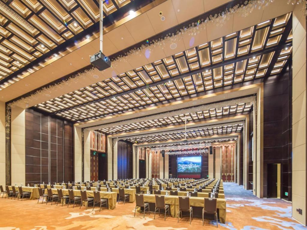 Grand Bay Hotel Beijing Xiaotangzhuang Екстер'єр фото