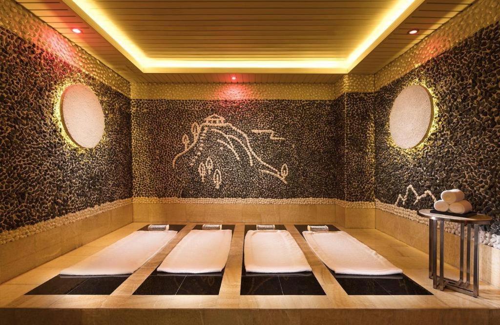 Grand Bay Hotel Beijing Xiaotangzhuang Екстер'єр фото