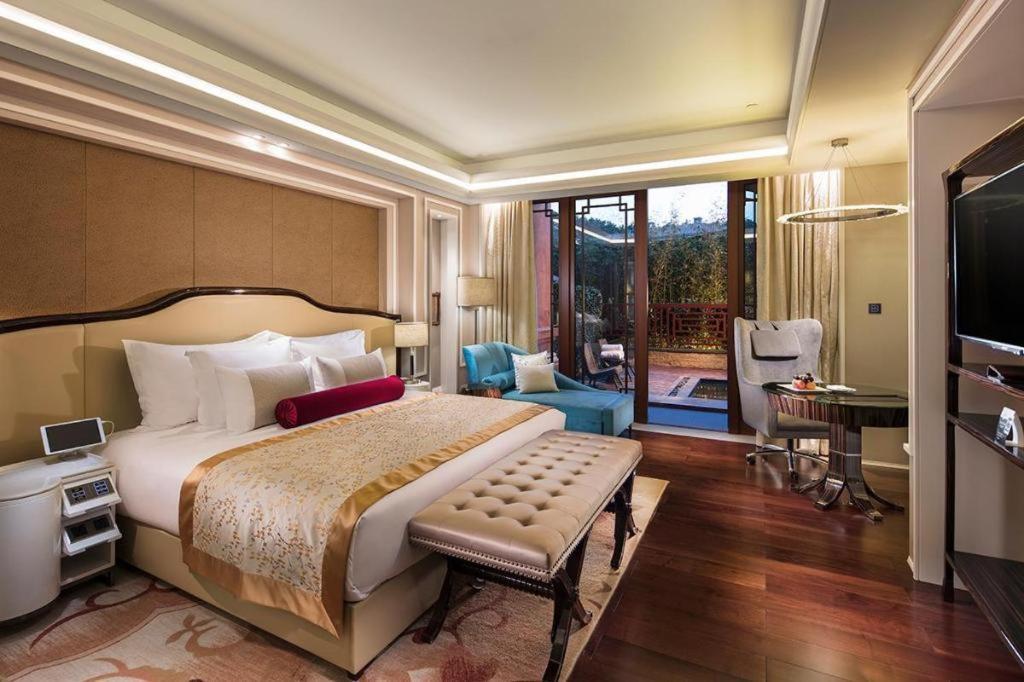 Grand Bay Hotel Beijing Xiaotangzhuang Екстер'єр фото