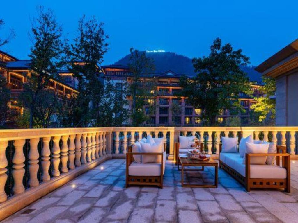 Grand Bay Hotel Beijing Xiaotangzhuang Екстер'єр фото