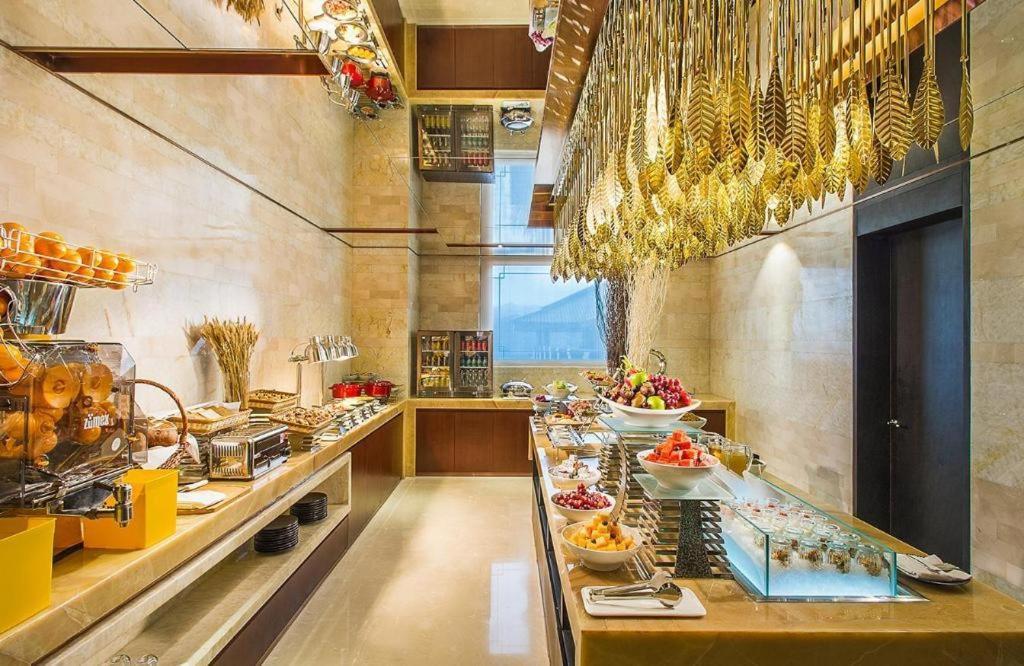 Grand Bay Hotel Beijing Xiaotangzhuang Екстер'єр фото